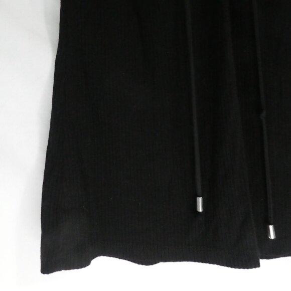 JO & CO | small | Ribbed Sleeveless Top | V-Neck | Lace-Up Front - Picture 6 of 12